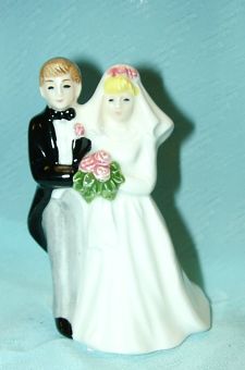 Porcelain Bride and Groom - Click Image to Close