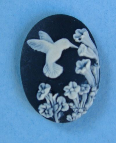 Cameo-Hummingbird White on Black - Med. Pair - Click Image to Close